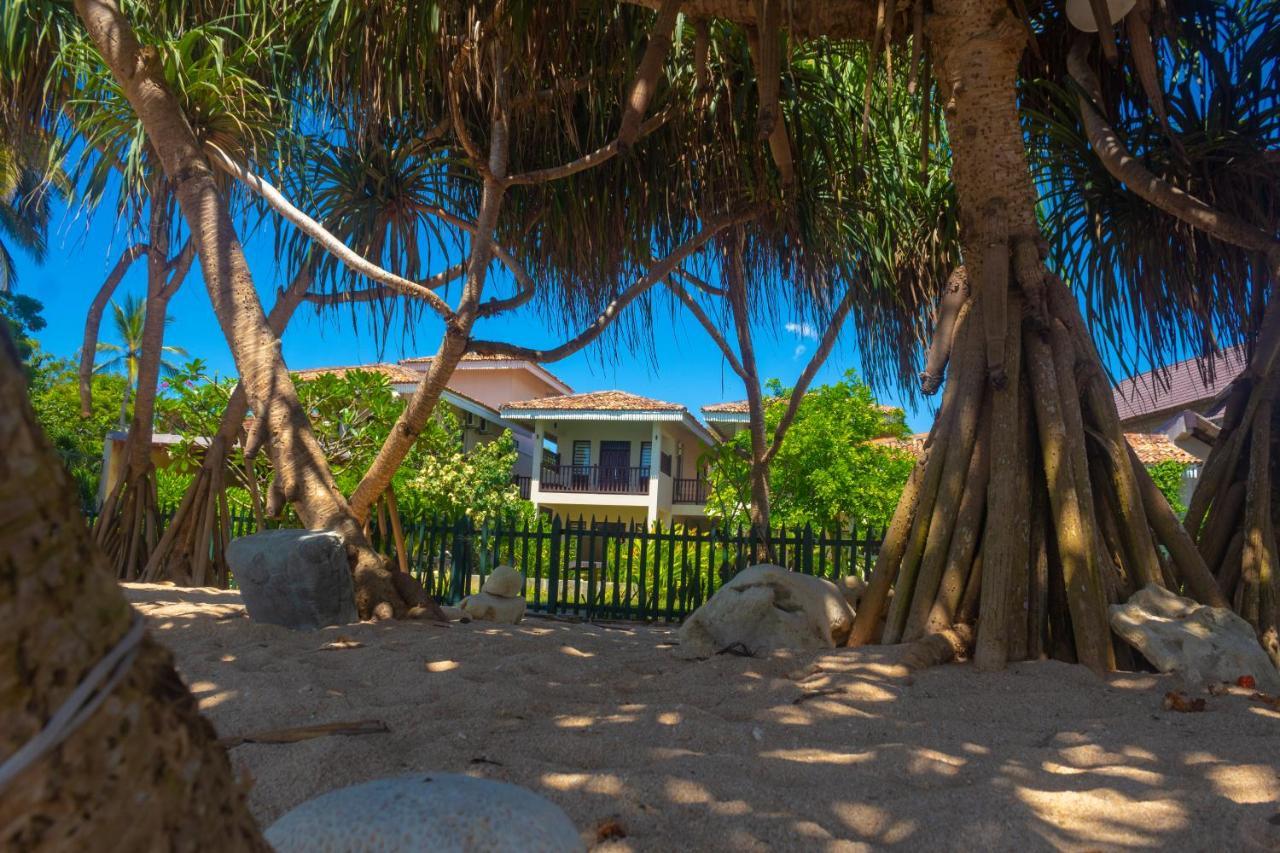 Guru Beach Resort Tangalle Exterior foto