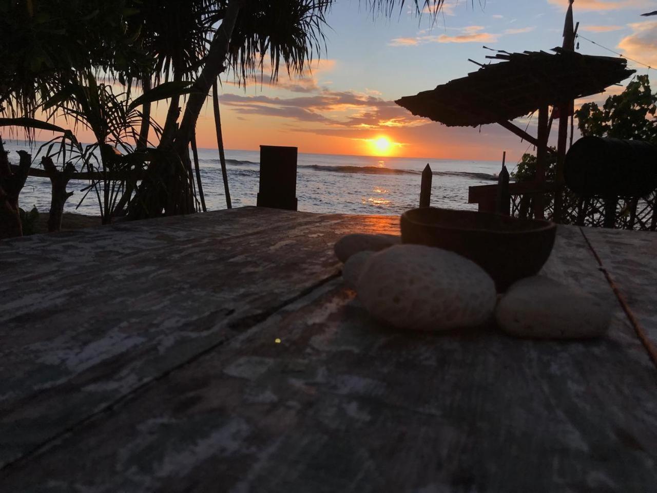 Guru Beach Resort Tangalle Exterior foto